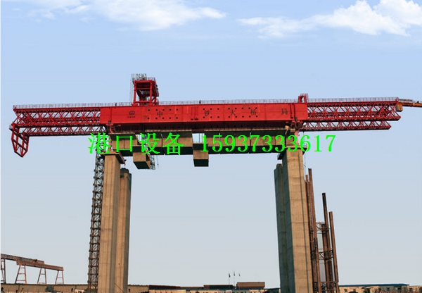 安徽铜陵架桥机公司准备架梁工程的安徽铜陵架桥机公司准备架梁工程的