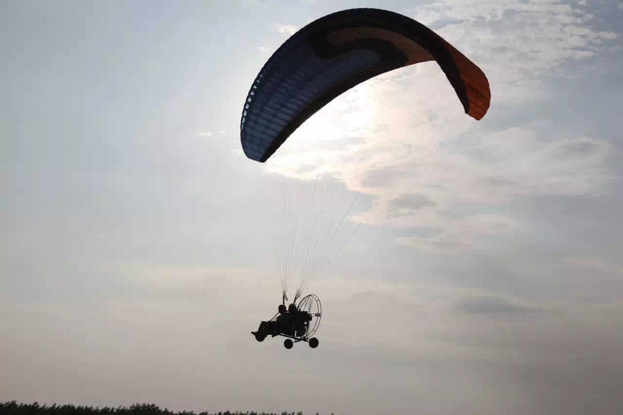 动力滑翔伞航空运动俱乐部