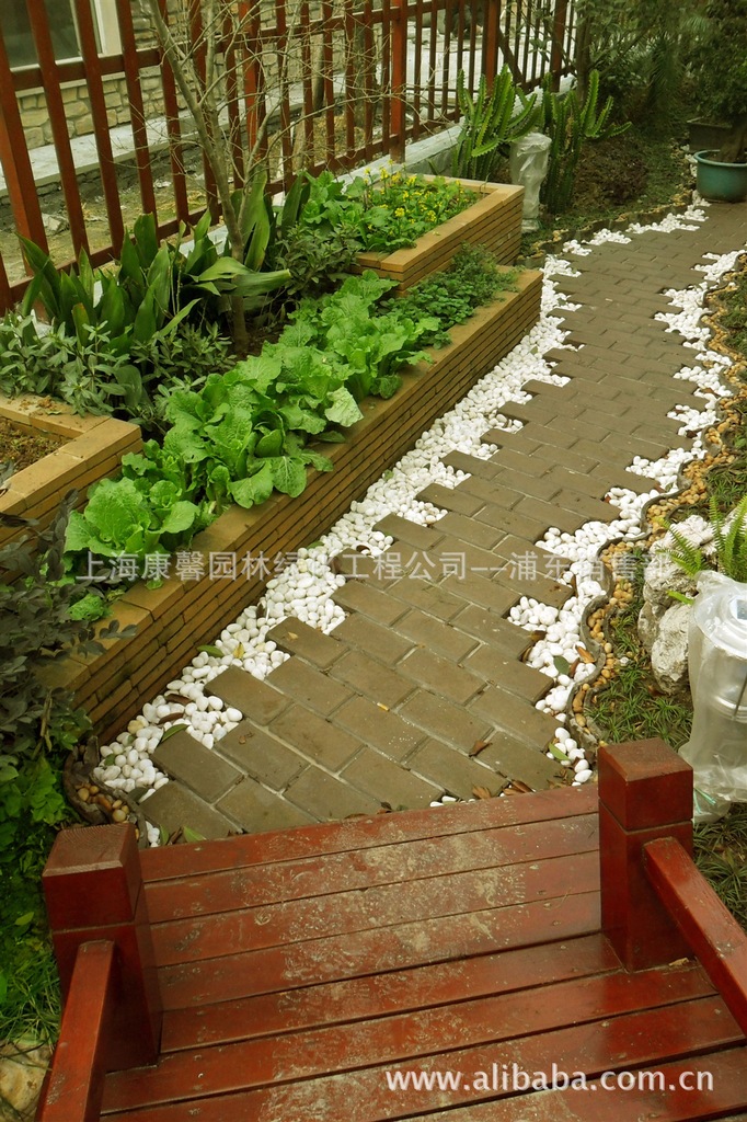 上海市物供应花架围栏车库防腐木空调外厢厂家