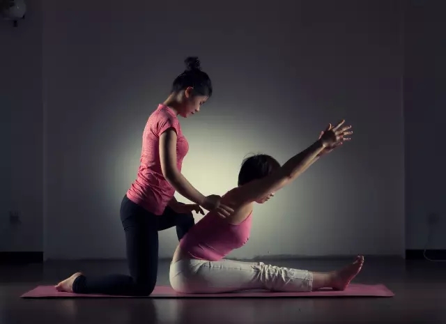 什么是理疗瑜伽—苏州瑜伽课堂