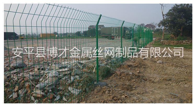 鹤岗铁丝网围栏批发、哪里有卖圈地围栏网的厂家？养殖围栏现货报价图片