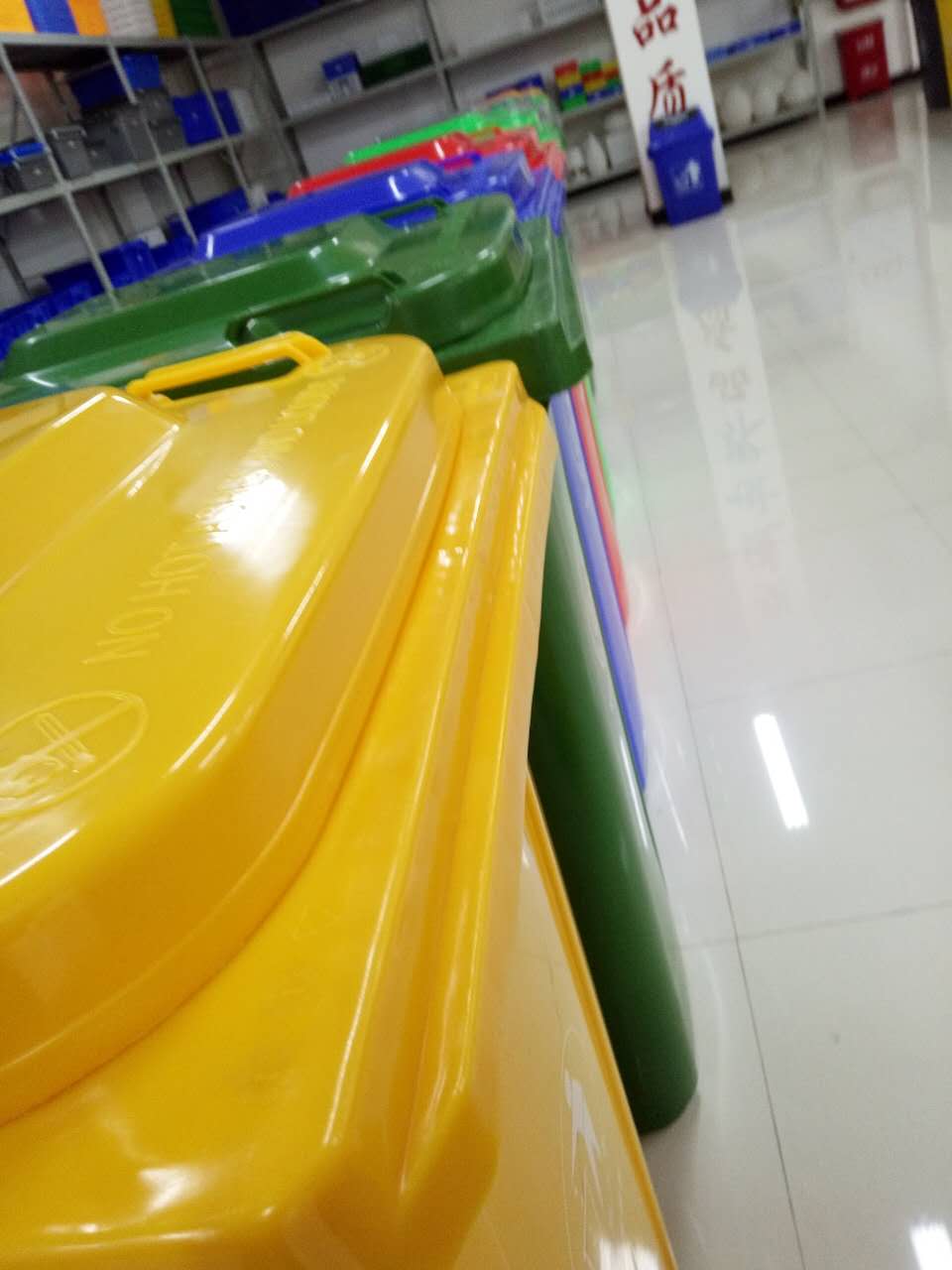 塑料HDPE垃圾桶贵州塑料垃圾桶/垃圾桶厂