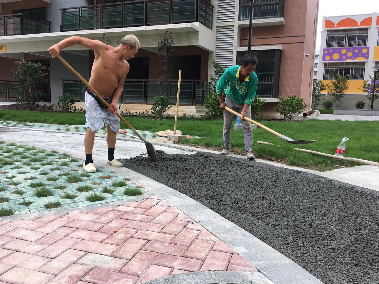 厂家承接 彩色混凝土地坪 生态透水混凝土 透水地坪道路