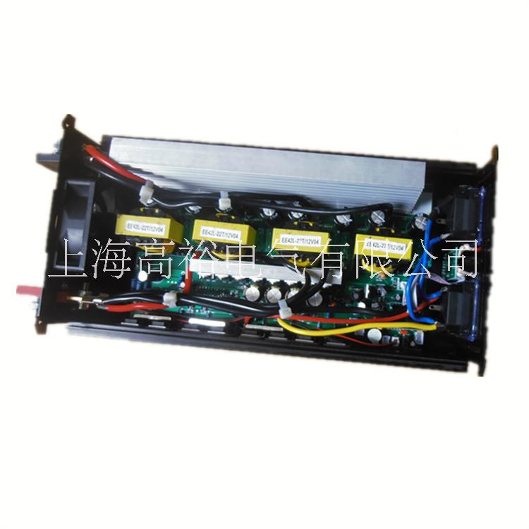 逆变器厂家 LCD屏显示修正弦波太阳能板风能家用逆变器2000w