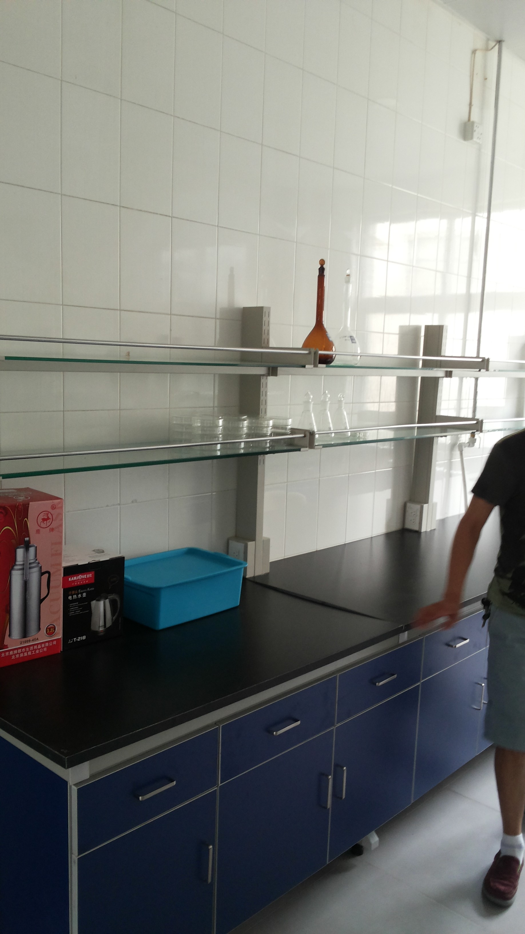榆林试剂架实验室铝玻试剂架中央台样品架实验室家具实验配件钢化玻璃