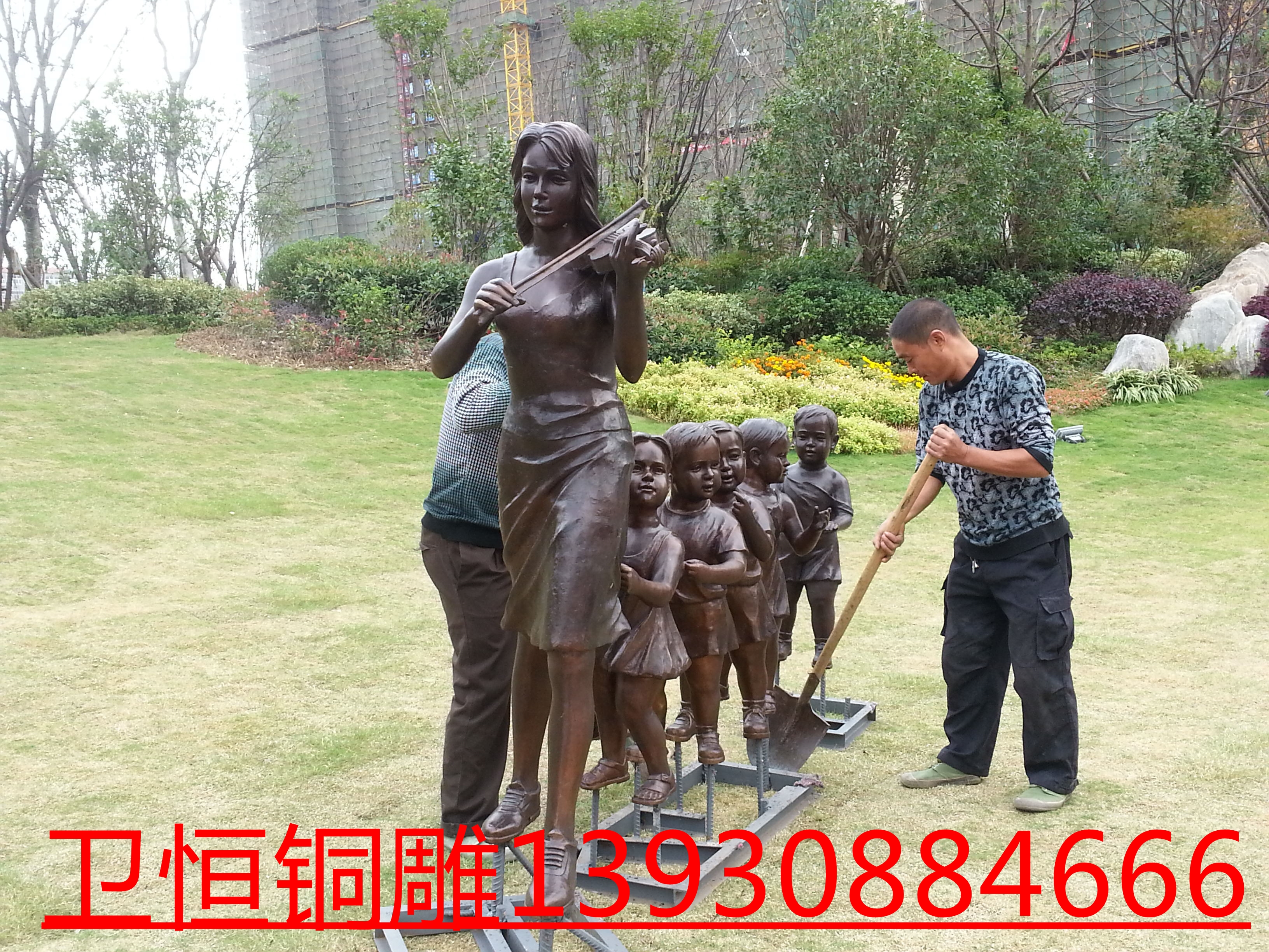 河北铸铜人物雕塑厂家现代人物雕塑制作图片