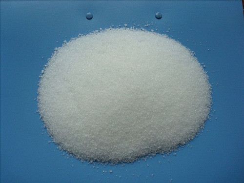 木糖醇原产于芬兰，是从白桦树、橡树、玉米芯、甘蔗渣等植物原料