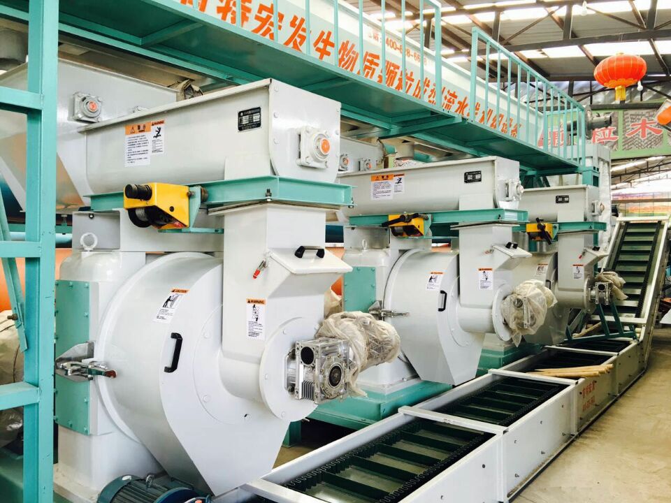 供应木粉颗粒机  北京木屑颗粒生产机器  木粉颗粒机 北京木屑颗粒生产机器