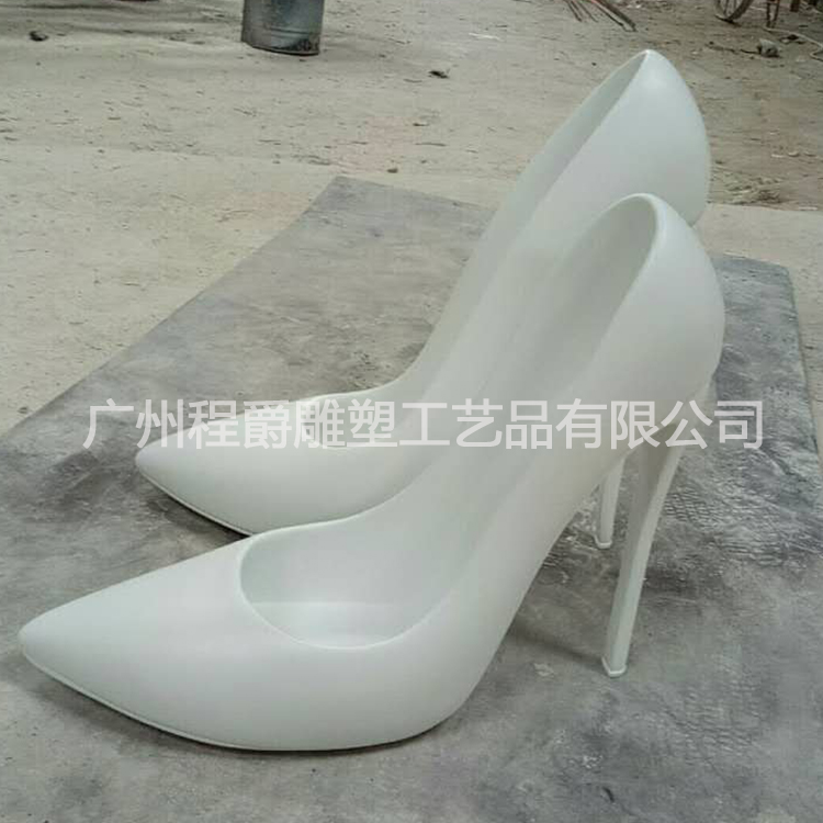 广东雕塑厂家 专业定做玻璃钢高跟鞋模型 商场公司展厅展览活动道具