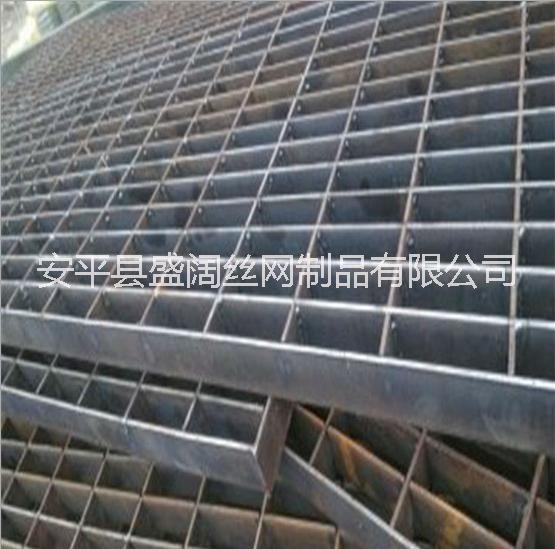 安平盛阔专业生产热镀锌钢格板 钢格板的应用 镀锌钢格栅板厂家图片
