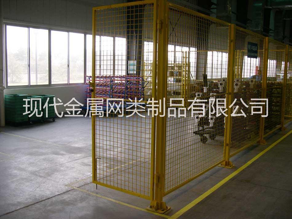 广州直销、供应、现货仓库隔离网、车间隔离栅、仓库护栏网，质量好优质厂家图片