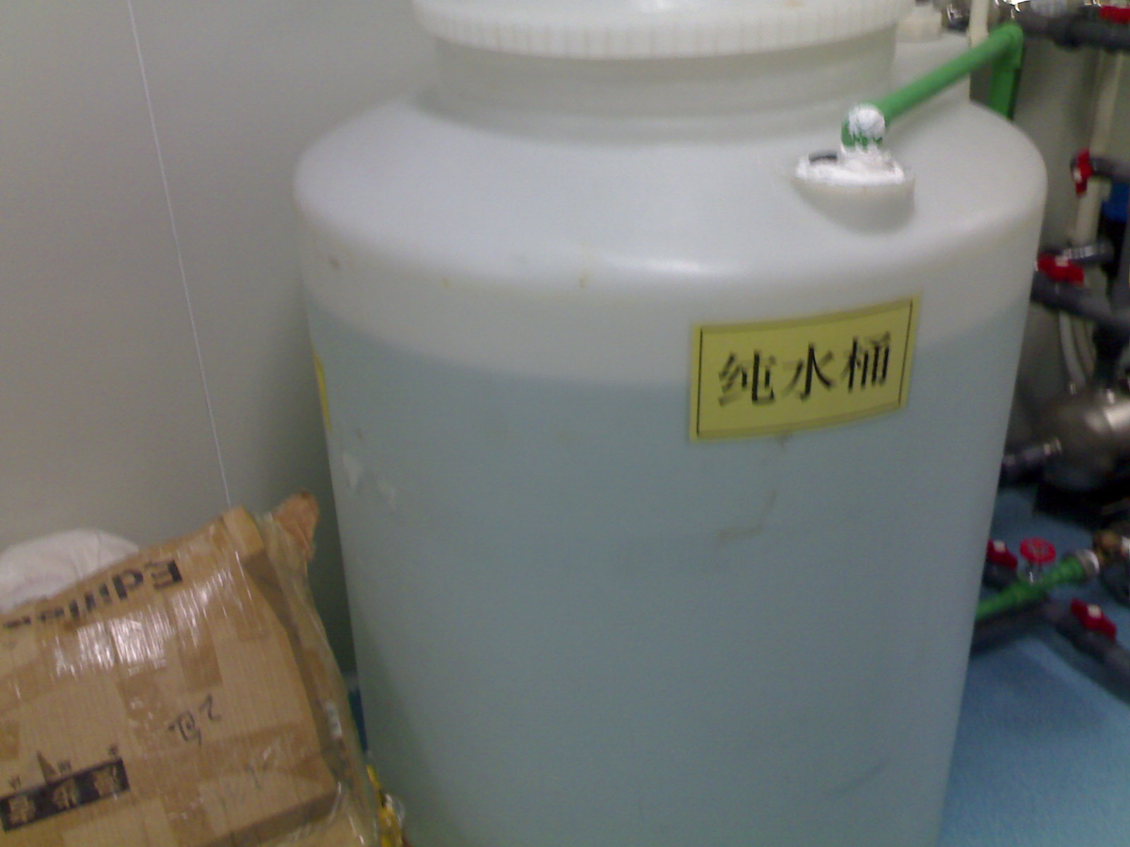 东莞压力容器水处理盐箱加药箱厂家水处理软化水盐箱加药箱批发图片