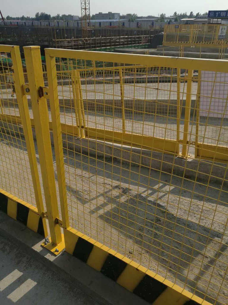 黄骅坑基护栏网厂，黄骅坑基护栏网用途，黄骅坑基护栏网价格图片