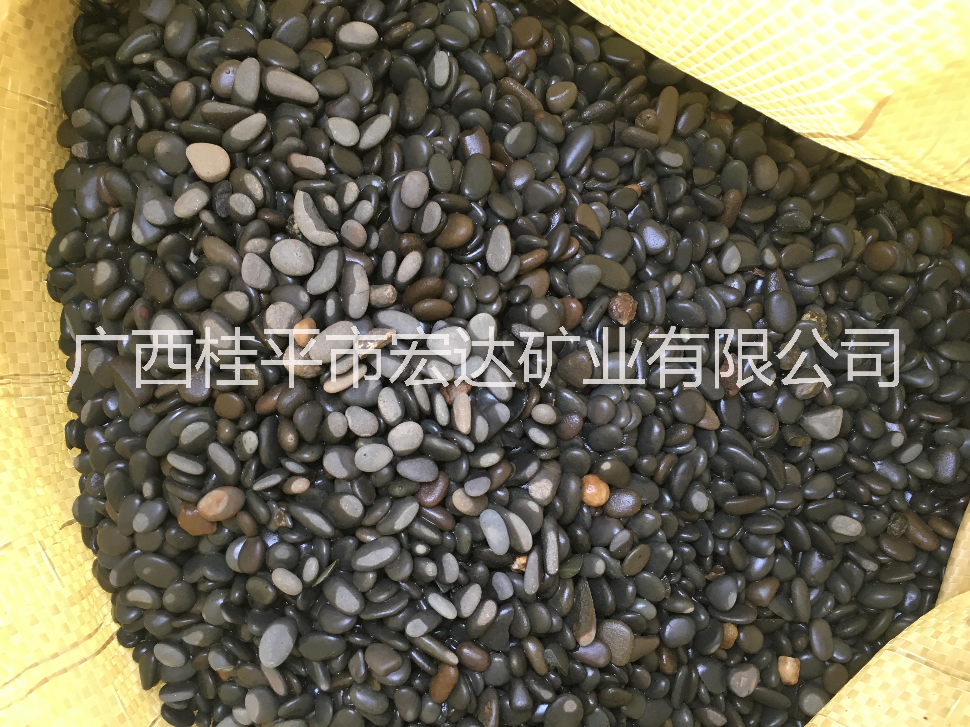 广西天然鹅卵石　建筑石　园林石　美化石　工程石　黄石