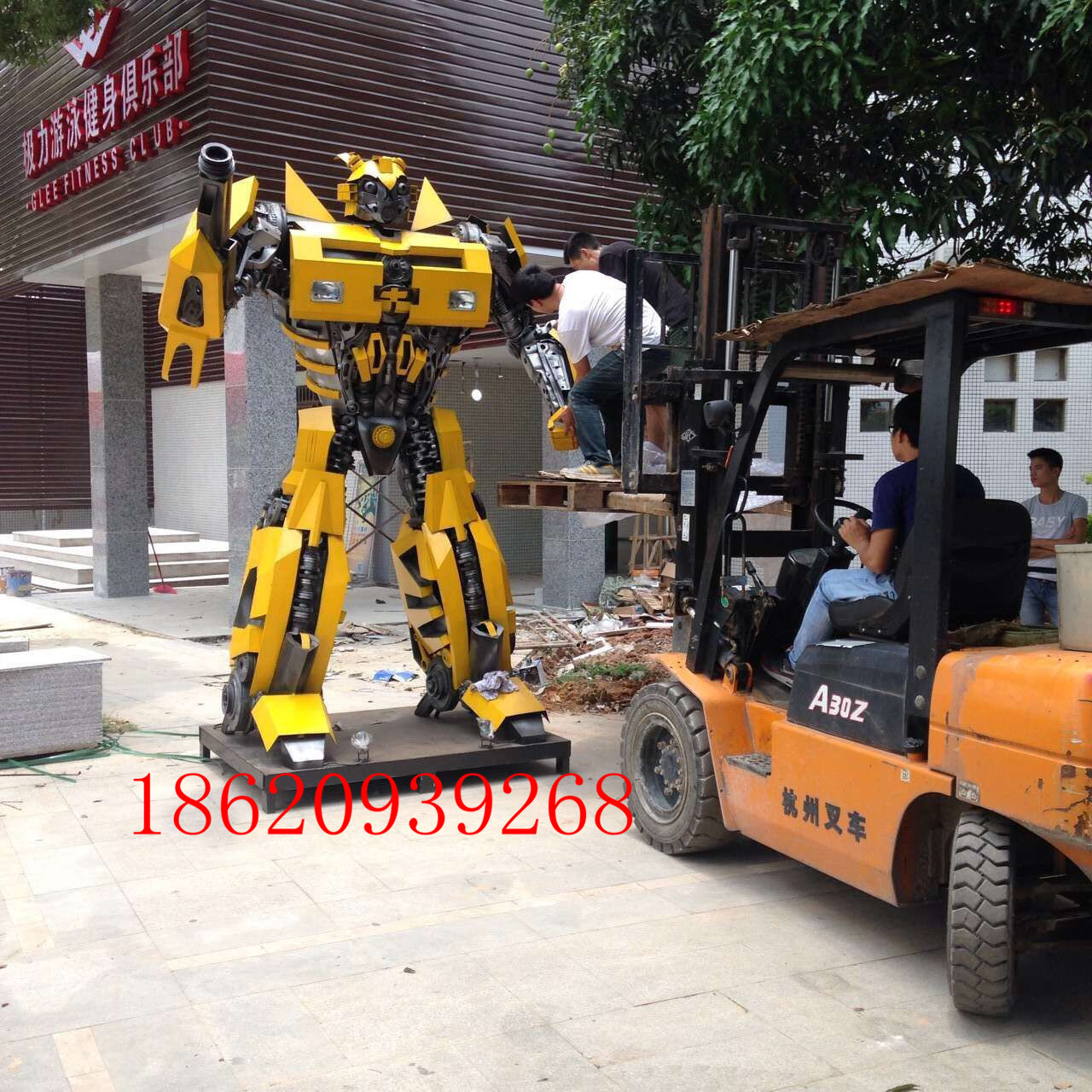 大型变形金刚  广州展览展示变形金刚模型定做 大型钢雕机器人道具