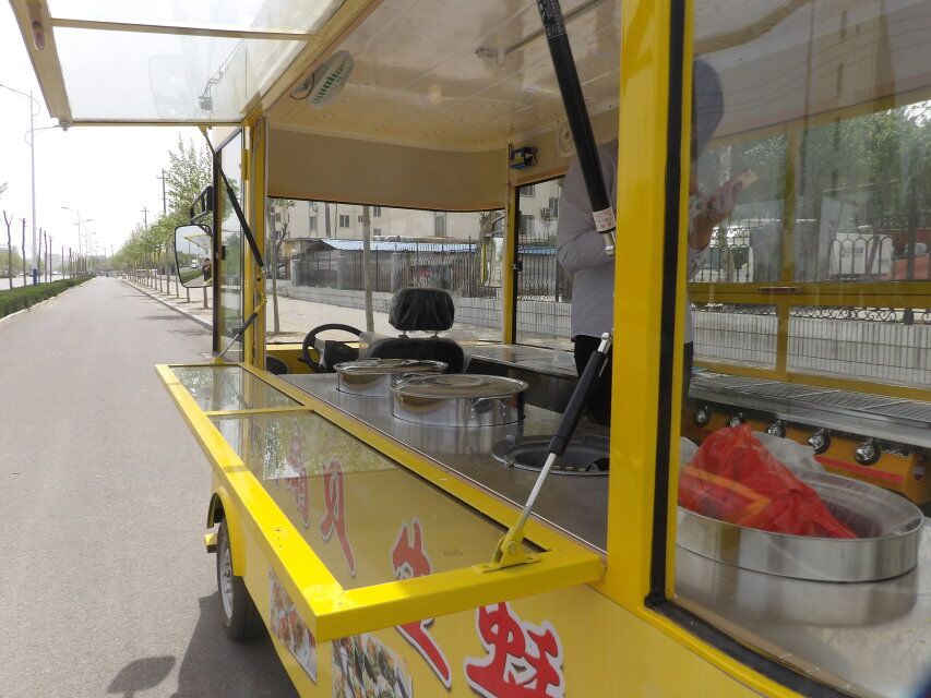 电动三轮小吃车 仿古餐车 早餐车电动三轮小吃车 仿古餐车 早餐车 移动商铺