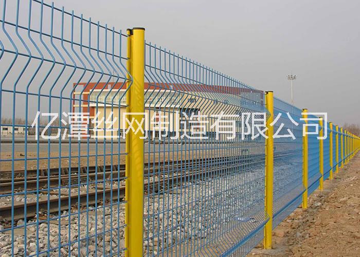 桃型柱护栏网供应商桃型柱护栏网厂家桃型柱护栏网价格图片