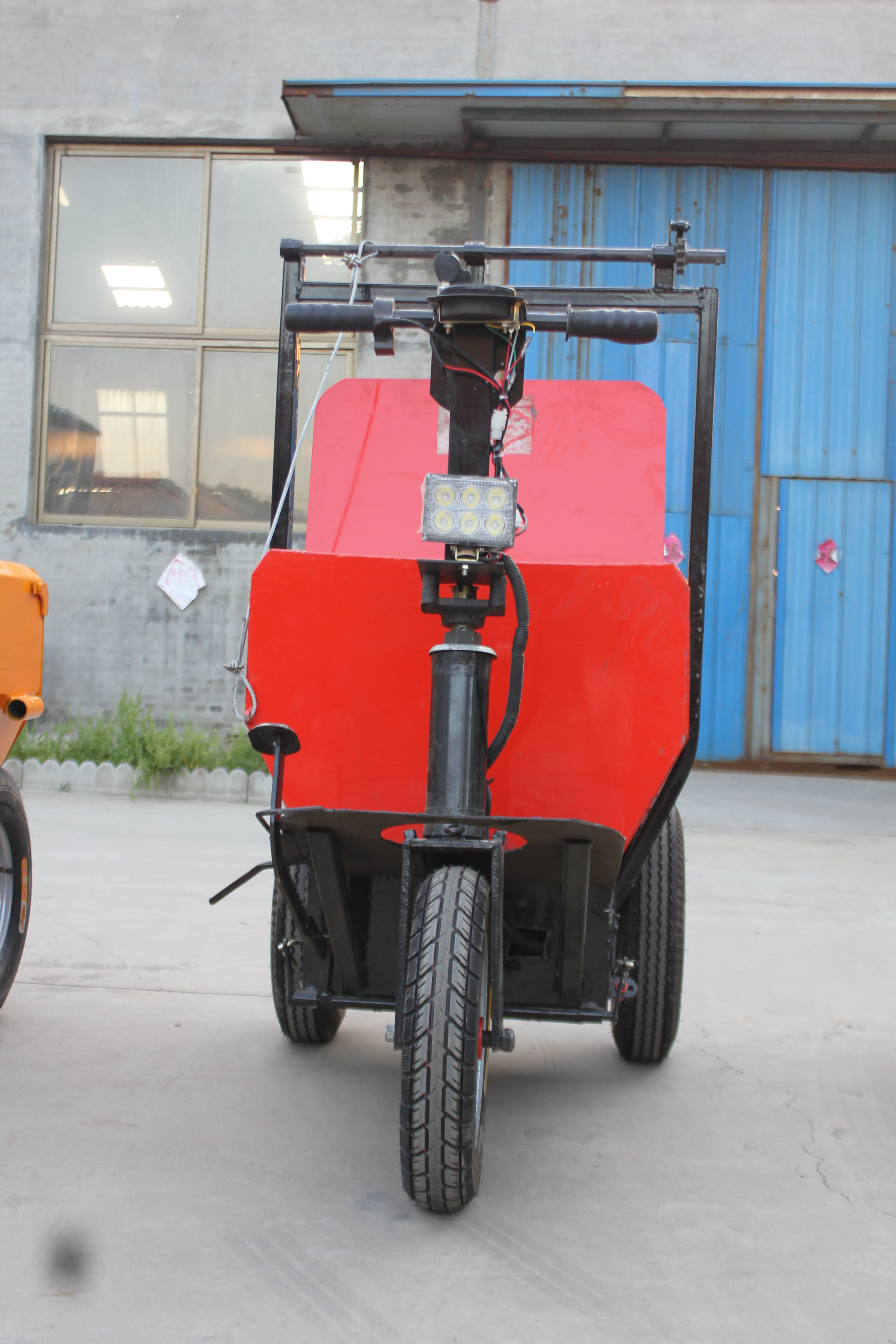工地小型电动三轮车 矿用自卸车 可骑型翻斗车