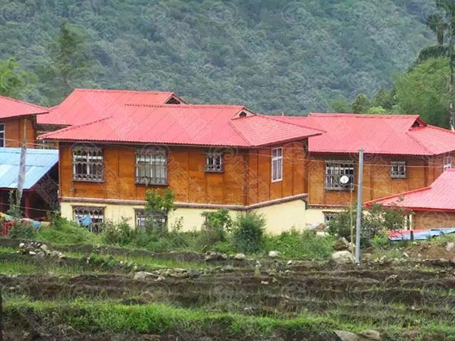 西藏林芝叠层仿古树脂瓦3mm 代木板作为民房屋顶改造防水材料