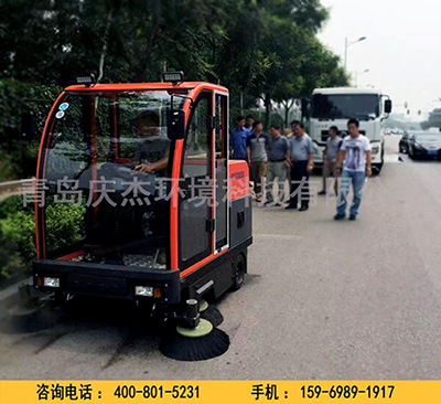 青岛驾驶式扫地车价格青岛驾驶式扫地车多少钱 庆杰驾驶式扫地车