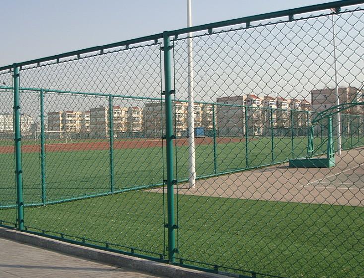 巨人球场护栏网球场围网体育场围网运动场围栏施工可定做图片
