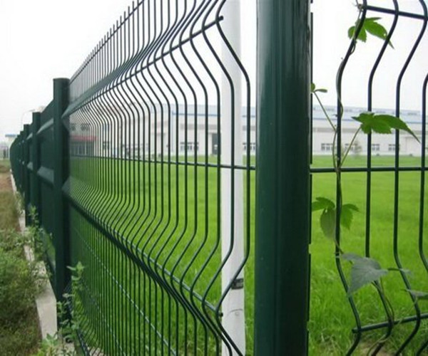 专业桃型柱护栏网安装 小区护栏网 围墙围栏尺寸安装 浸塑钩挂网片 安装方便