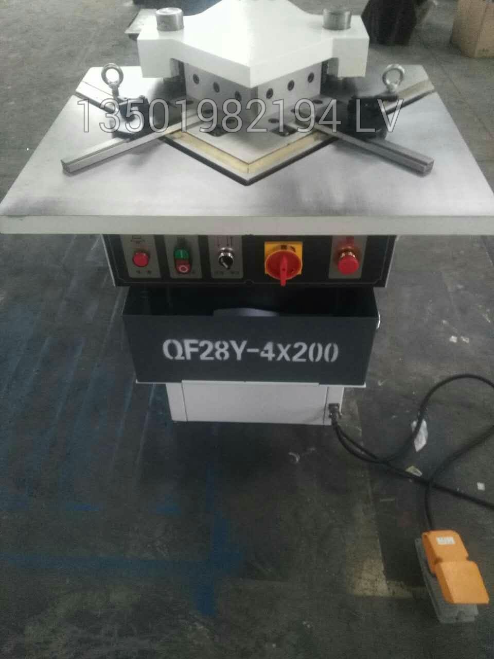 上海伯环热销 多功能液压剪角机QF28Y-4X200 加大加厚型 钣金加工用