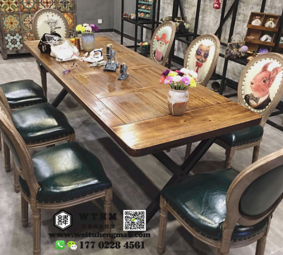 天津星巴克实木餐桌椅，咖啡厅餐桌餐椅家具定制厂家图片