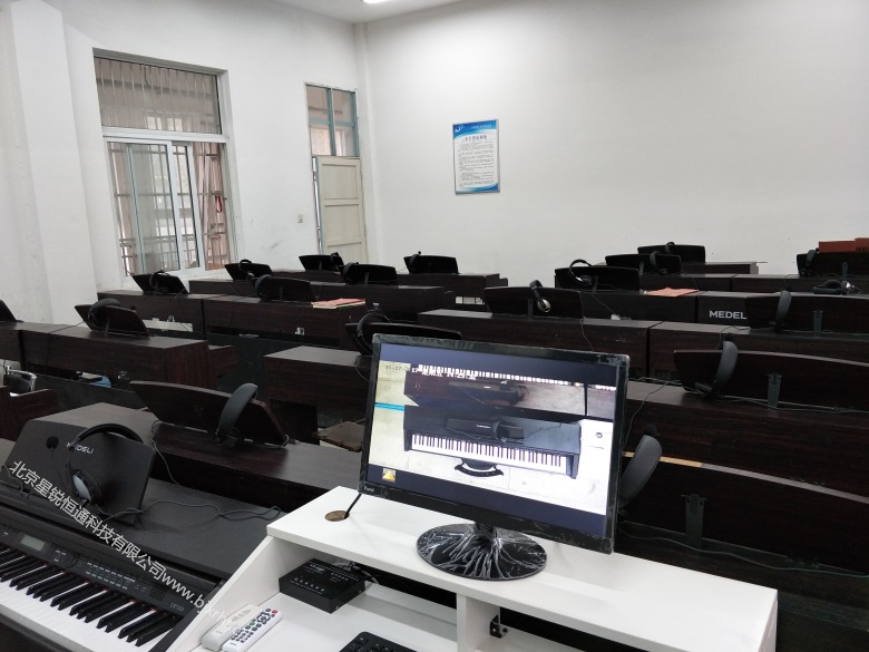 供应批发零售电钢琴电子琴教室教学控制 智能音乐创客教室图片