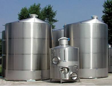 不锈钢储存罐，主要用于，酒类酿造，食品加工，饮料生产，化工储存