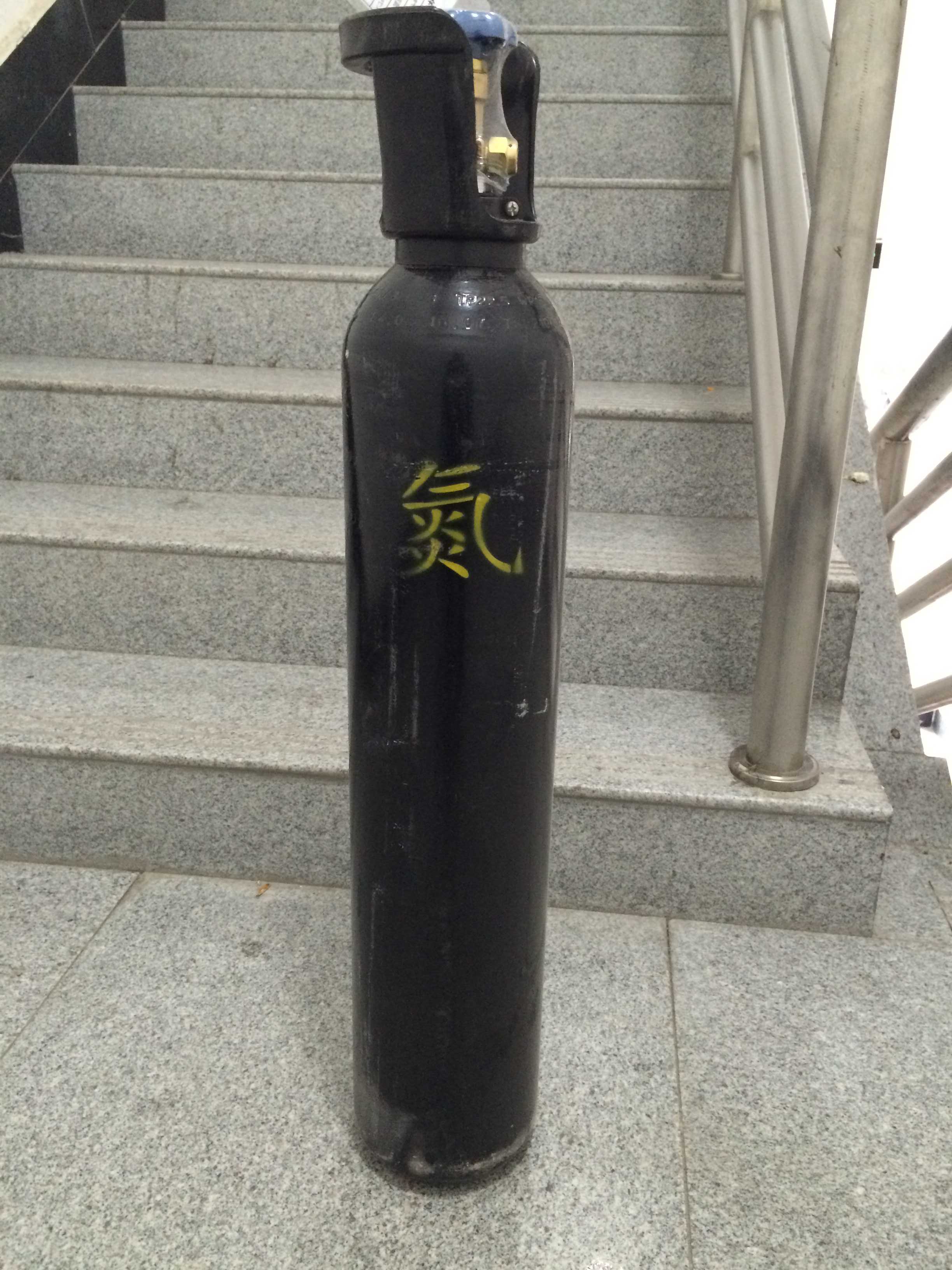 供应用于分析实验专用的高纯氮气，郑州瑞安体厂家直销