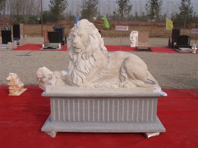 石雕动物狮子雕塑造型批发