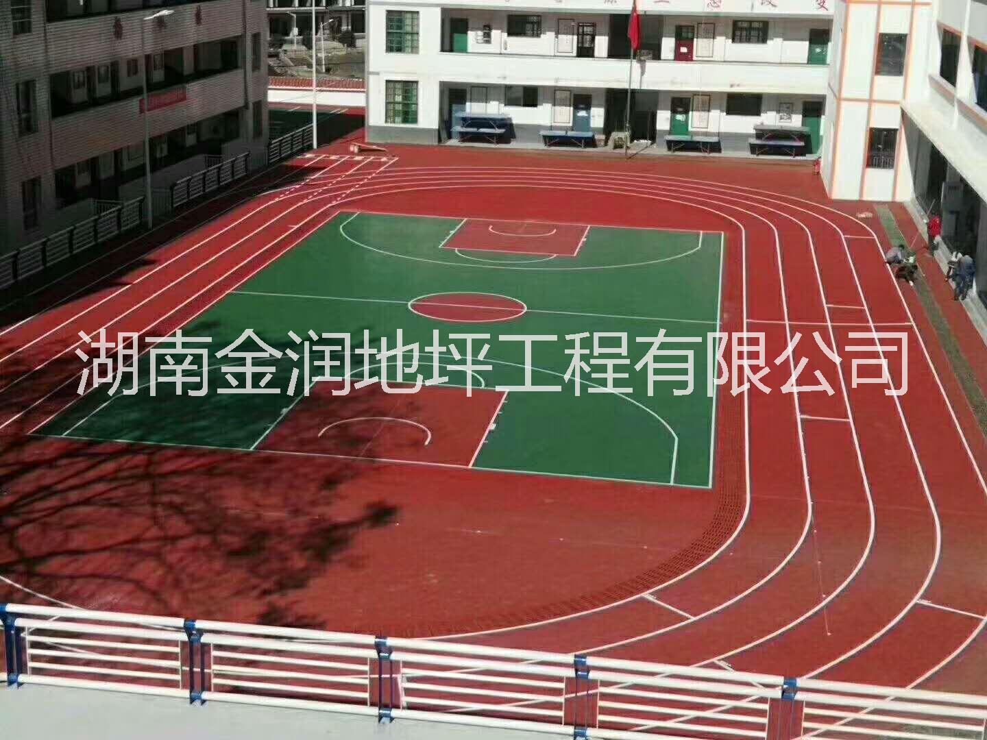 湖南邵阳球场跑道  硅PU球场  透气型塑胶跑道 混合型塑胶跑道