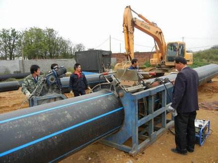 供应陕西省平利县非开挖定向钻顶管施工，低价承接燃气、电力、污水、通信、铁路、过路、湖泊管道穿越施工，欢迎来电