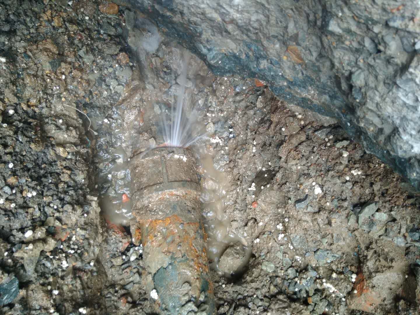 嵊州地下消防管道漏水查漏修复图片