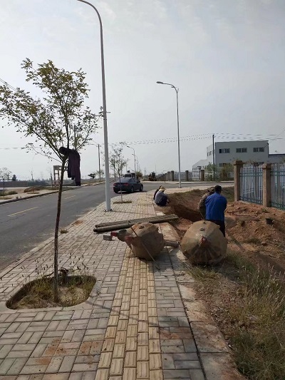 供应青海省同仁县通信管道非开挖顶管，承接水泥顶管，过路顶管，定向钻穿越，拖拉管，液压顶管，人工顶管，工程报价，电话咨询