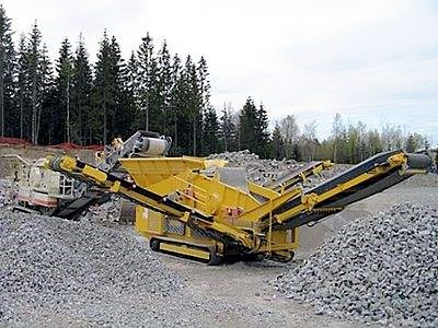 碎石设备是破碎设备中的常用碎石粉碎机，是碎石生产线碎石场设备