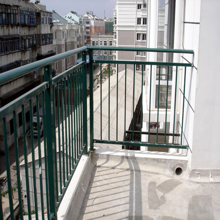 空调隔离栏   阳台护栏 阳台安全防护栏  锌钢护栏