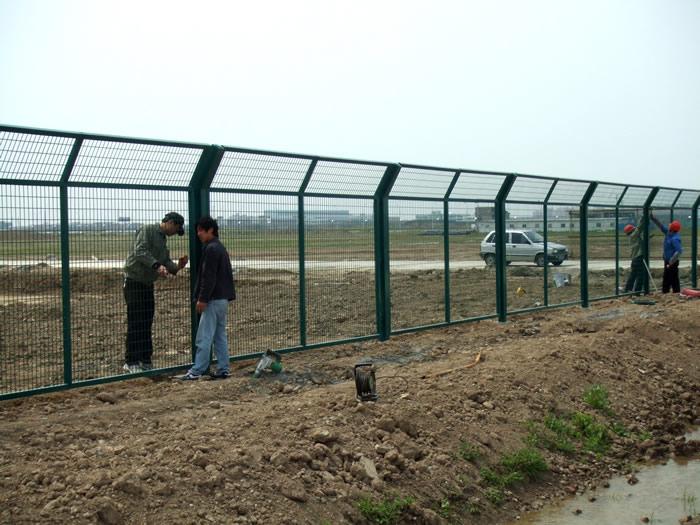 铁路护栏网-铁路隔离栅-铁路护栏网价格-铁路护栏网厂家