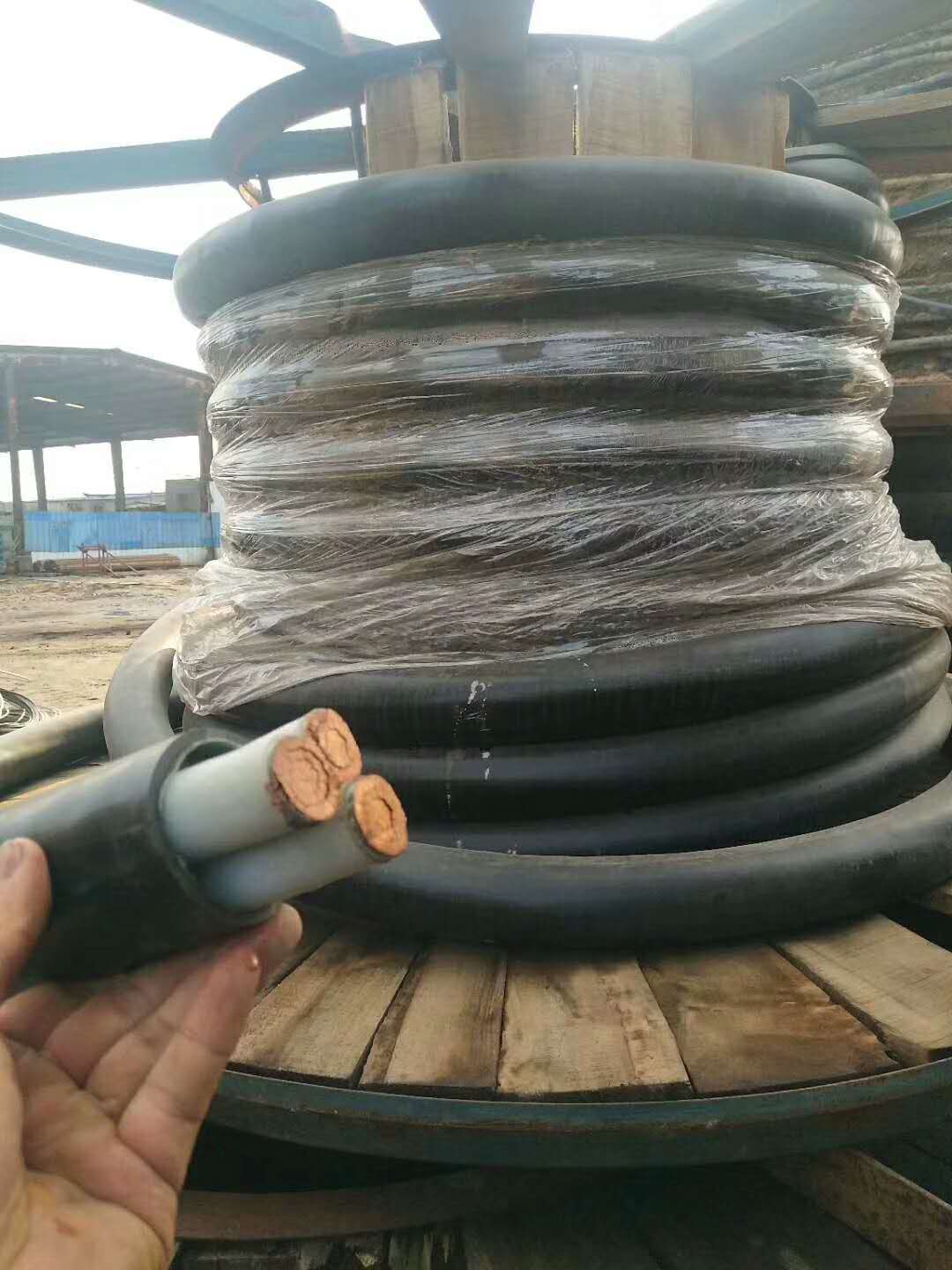2018 施工剩余半轴的带皮电缆回收价格 带皮高压电缆哪里高价回收图片