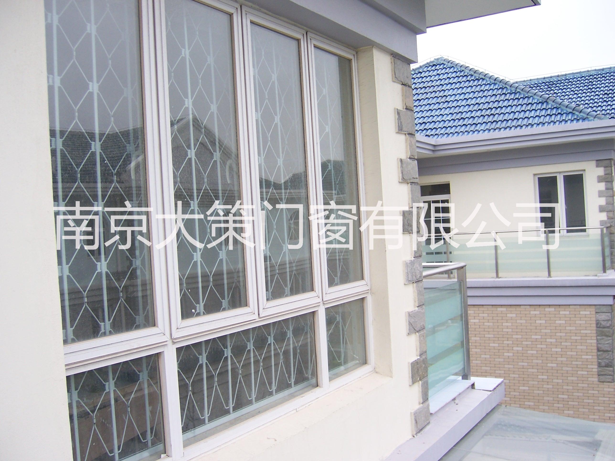 南京坤宁锰钢客厅折叠防盗窗