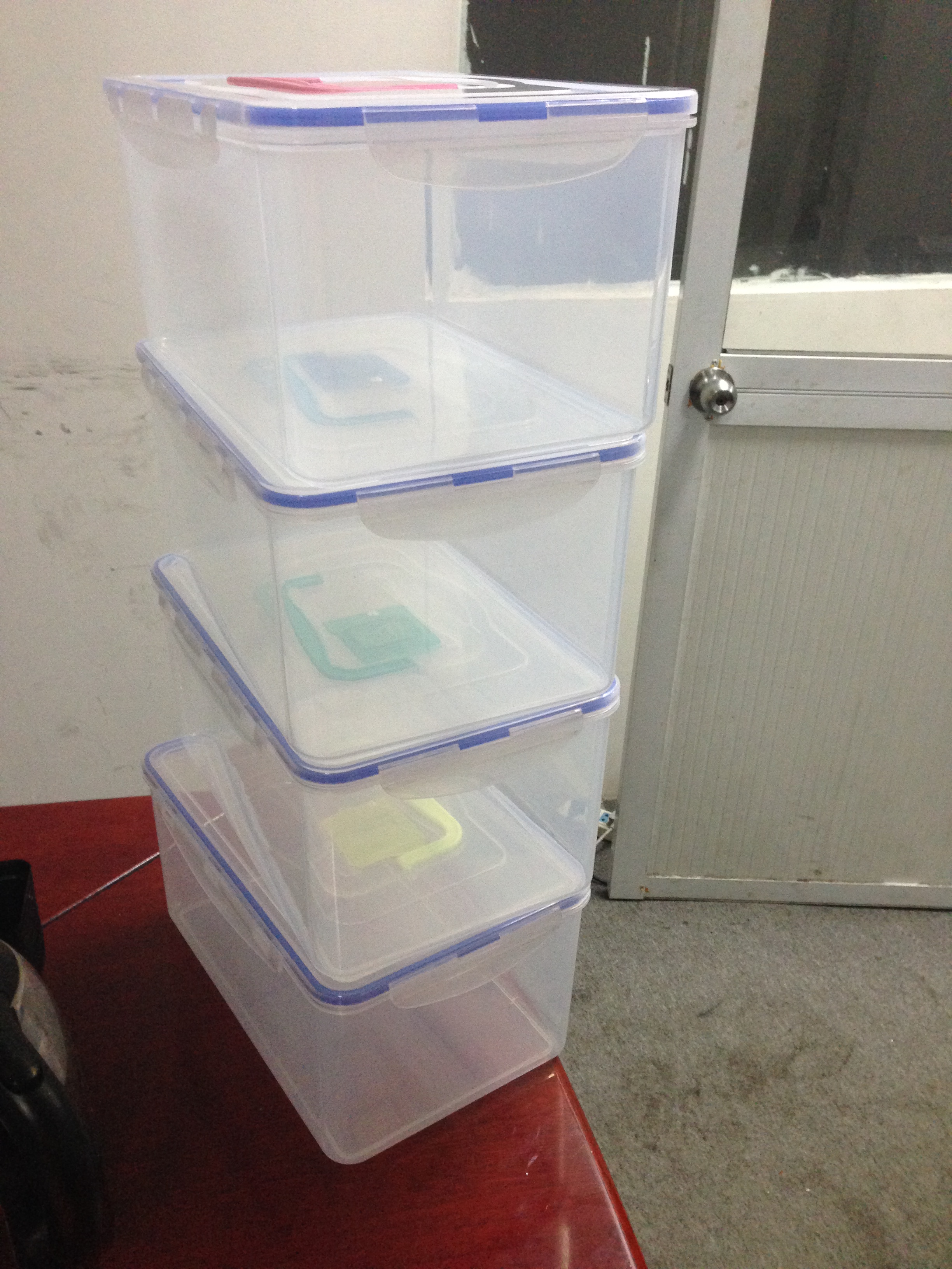 药品收纳盒药品收纳盒上海注塑模具生产厂家专业生产PP收纳盒子，药品收纳箱