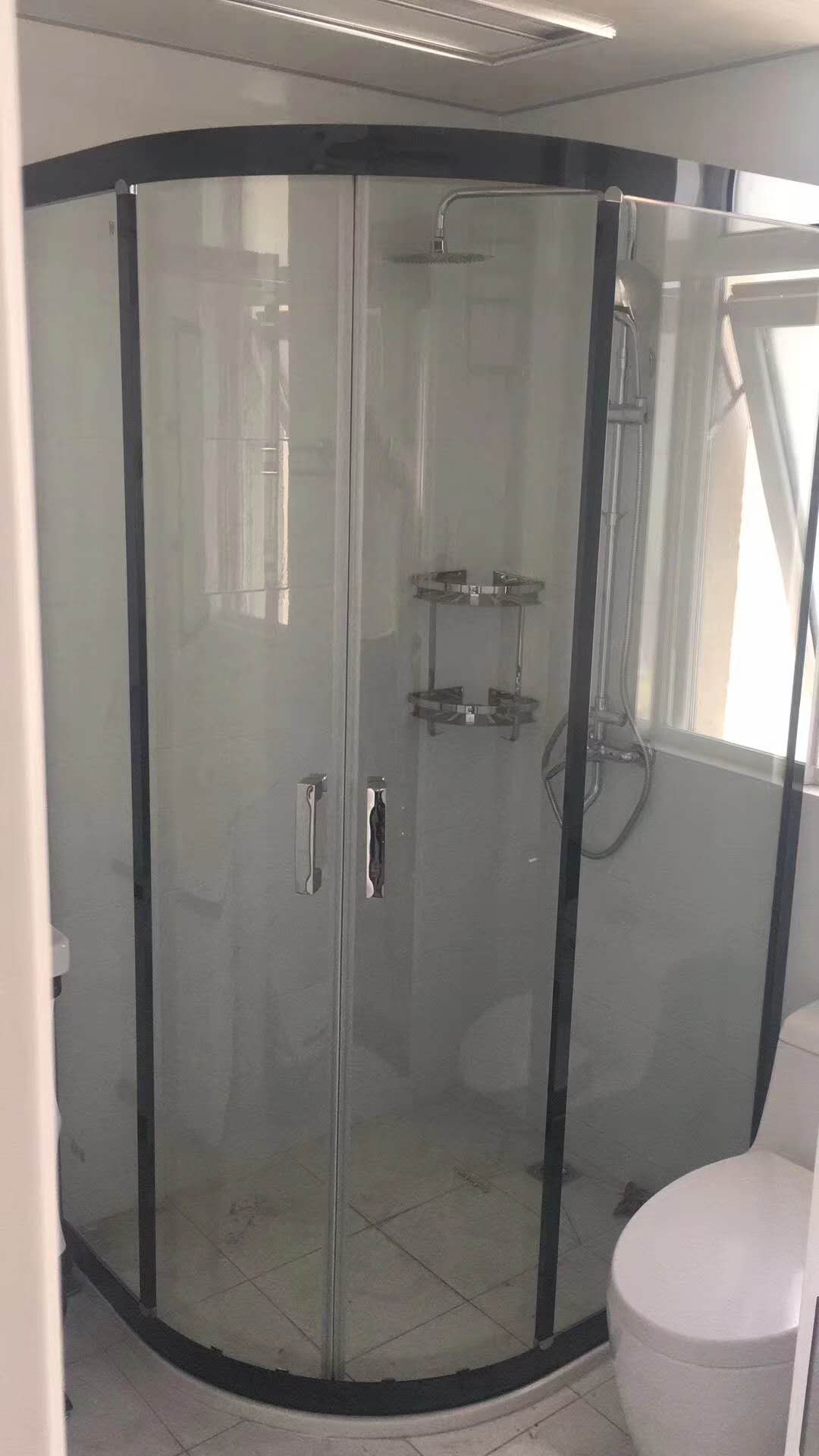 淋浴房门，淋浴房玻璃门价格，淋浴房平开门效果图，淋浴房推拉门