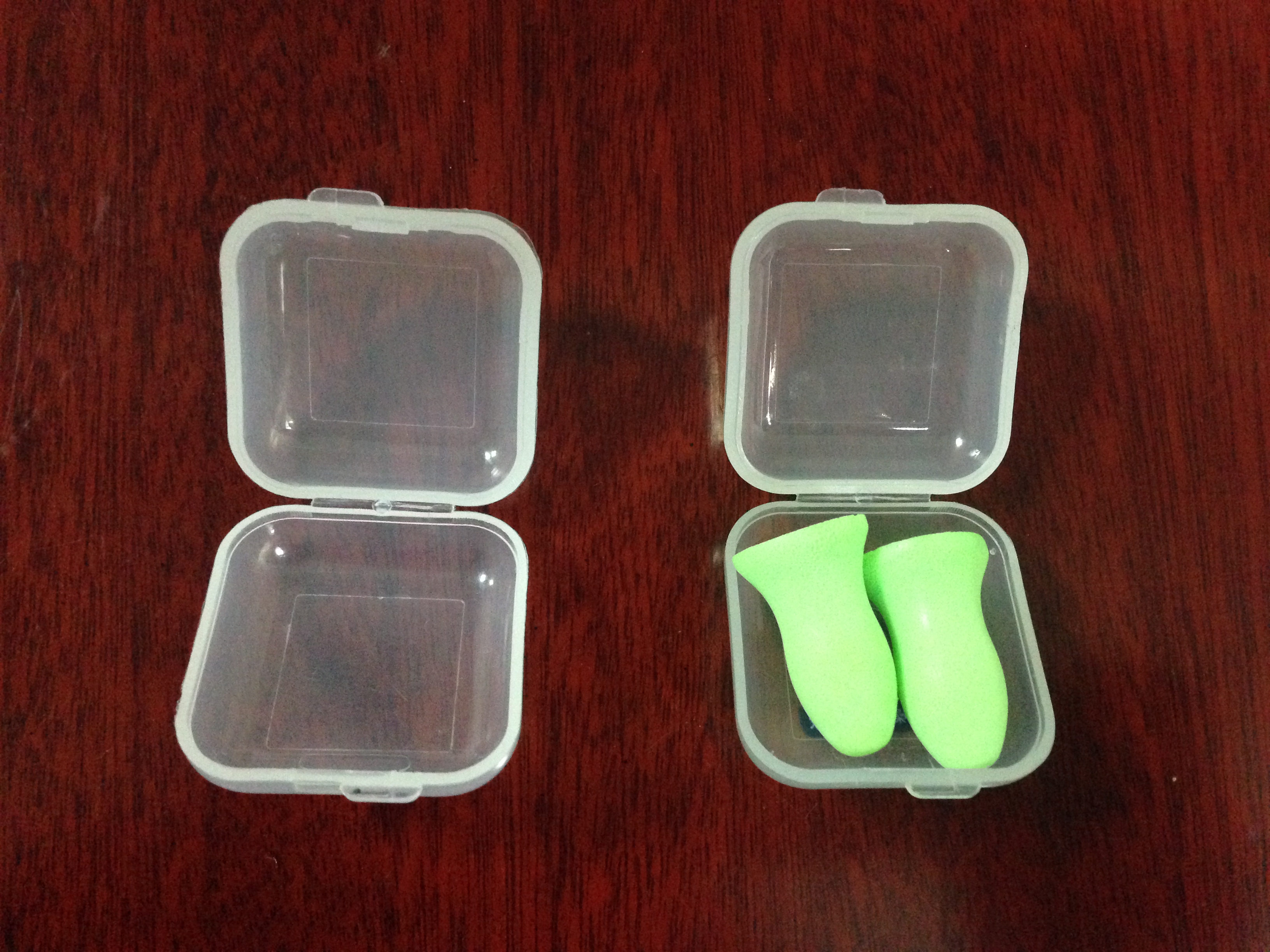 耳塞塑料盒子的优质供应商，模具生产，注塑加工 耳塞盒
