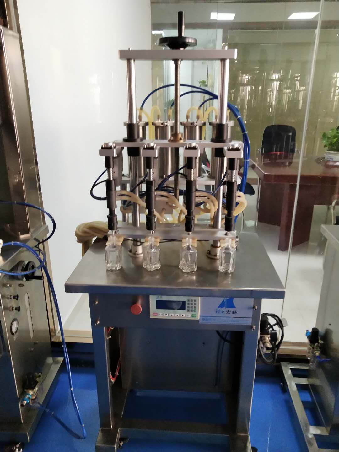 广州市香水灌装机厂家香水灌装机