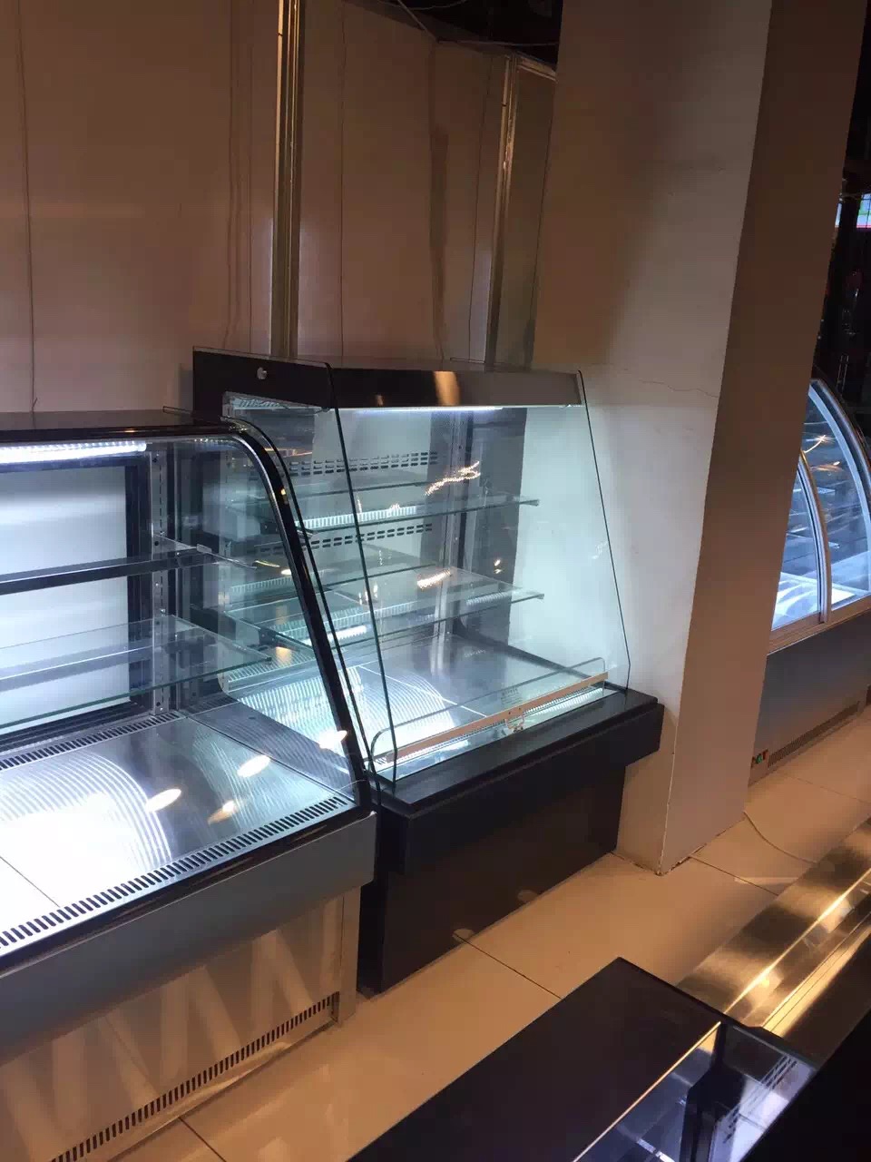 北京市展示蛋糕面包的柜子|面包房蛋糕冷厂家