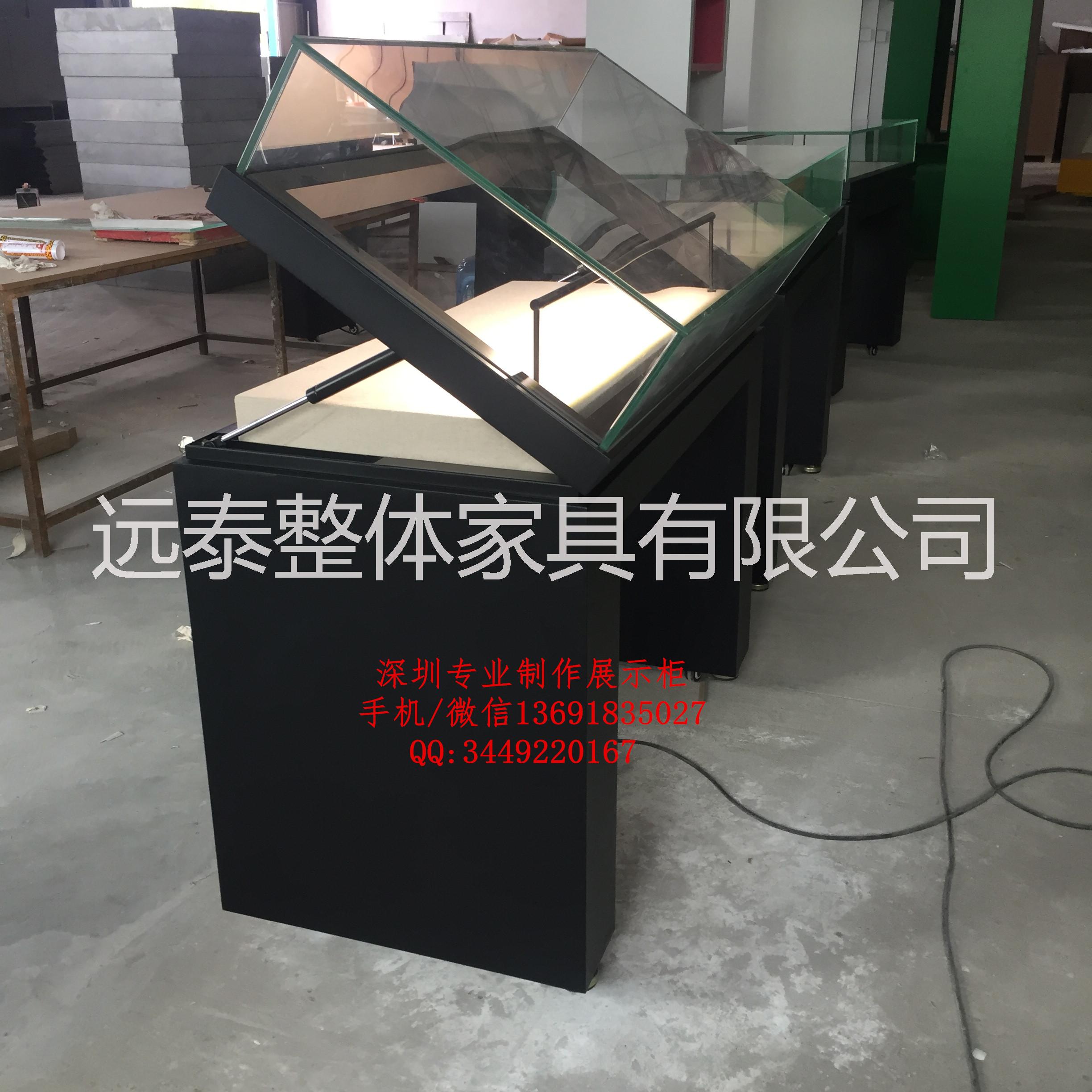 深圳专业制作手动平移门博物馆展柜图片