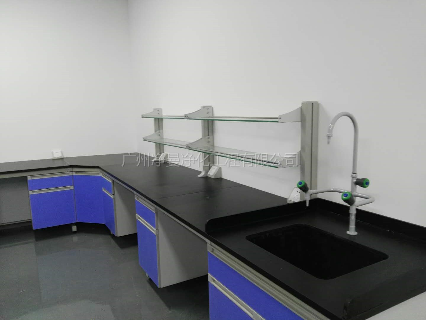 广州实验室工作台实验台家具设计及安装图片