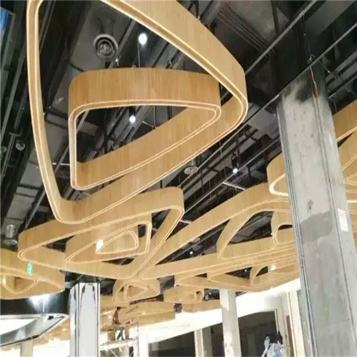 厂家定制生产各种室内天花吊顶幕墙铝方通波浪形铝方通弧形铝方通图片