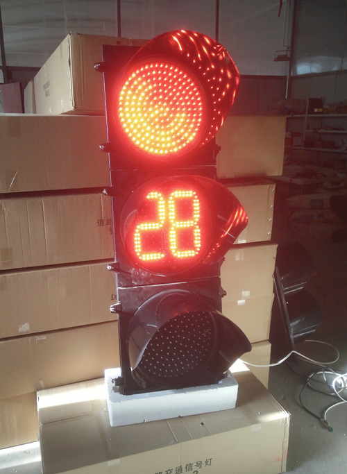 许昌LED交通信号灯厂家供应批发 LED交通信号灯安装热线